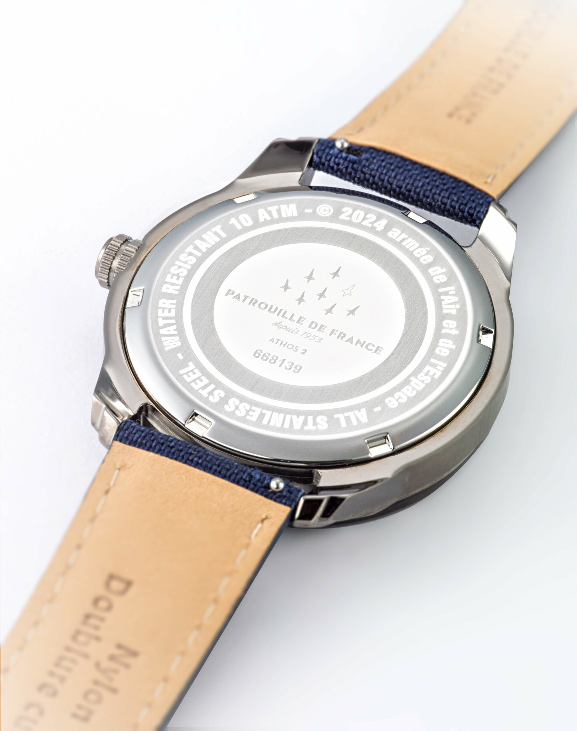 Montre-Patrouille-de-France-668139-bleue_dos-scaled (1)